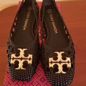 Tory Burch 
ELEANOR WOVEN BALLET FLAT
Size 9
New